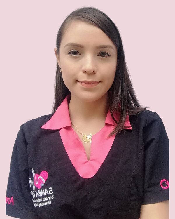 Dra. Alejandra Madrigal Blanco - Anestesióloga Veterinaria